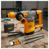 Rotomartillo Ingco RH18008 en mesa de trabajo